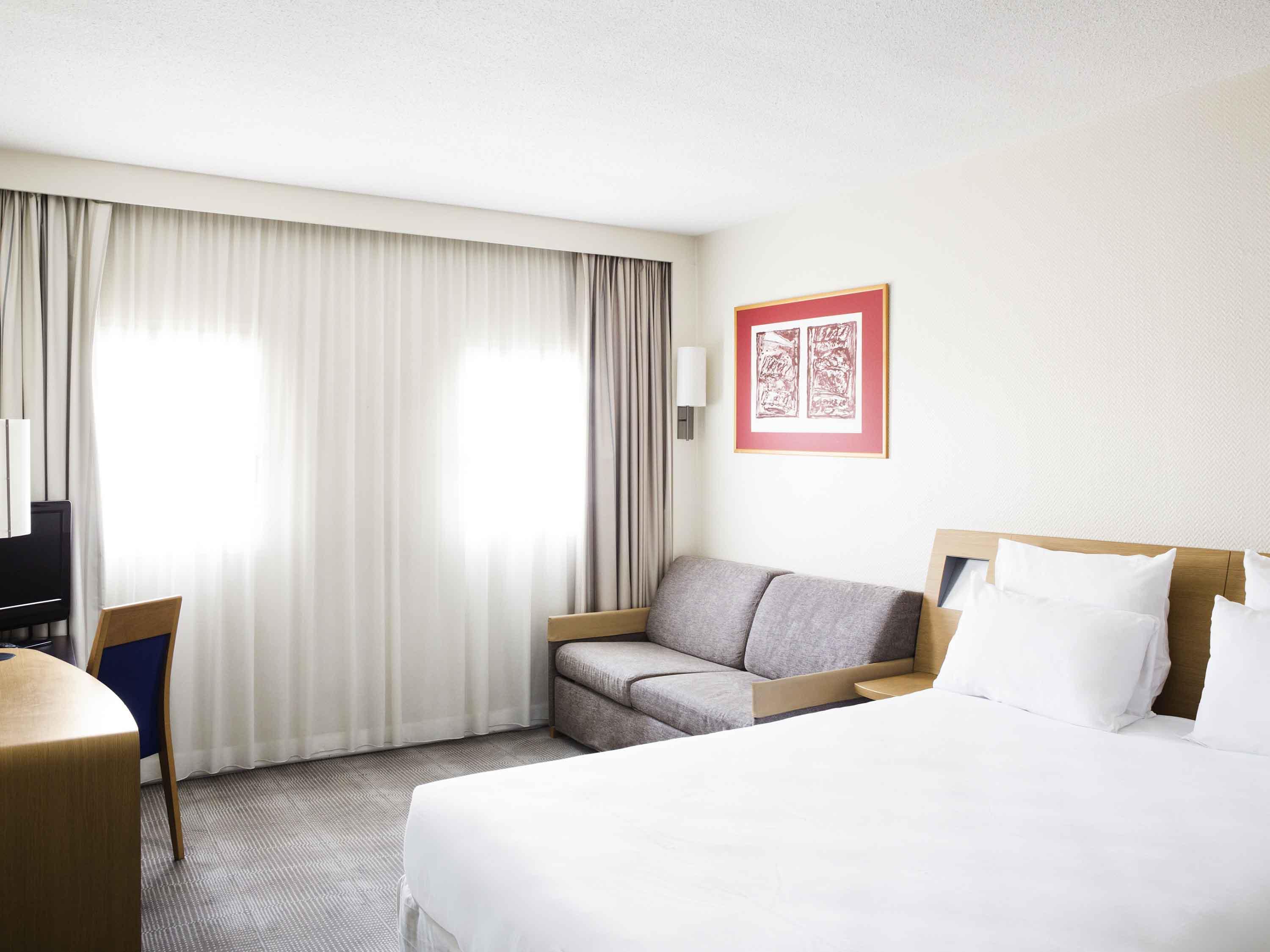 Novotel Paris Suresnes Longchamp Экстерьер фото