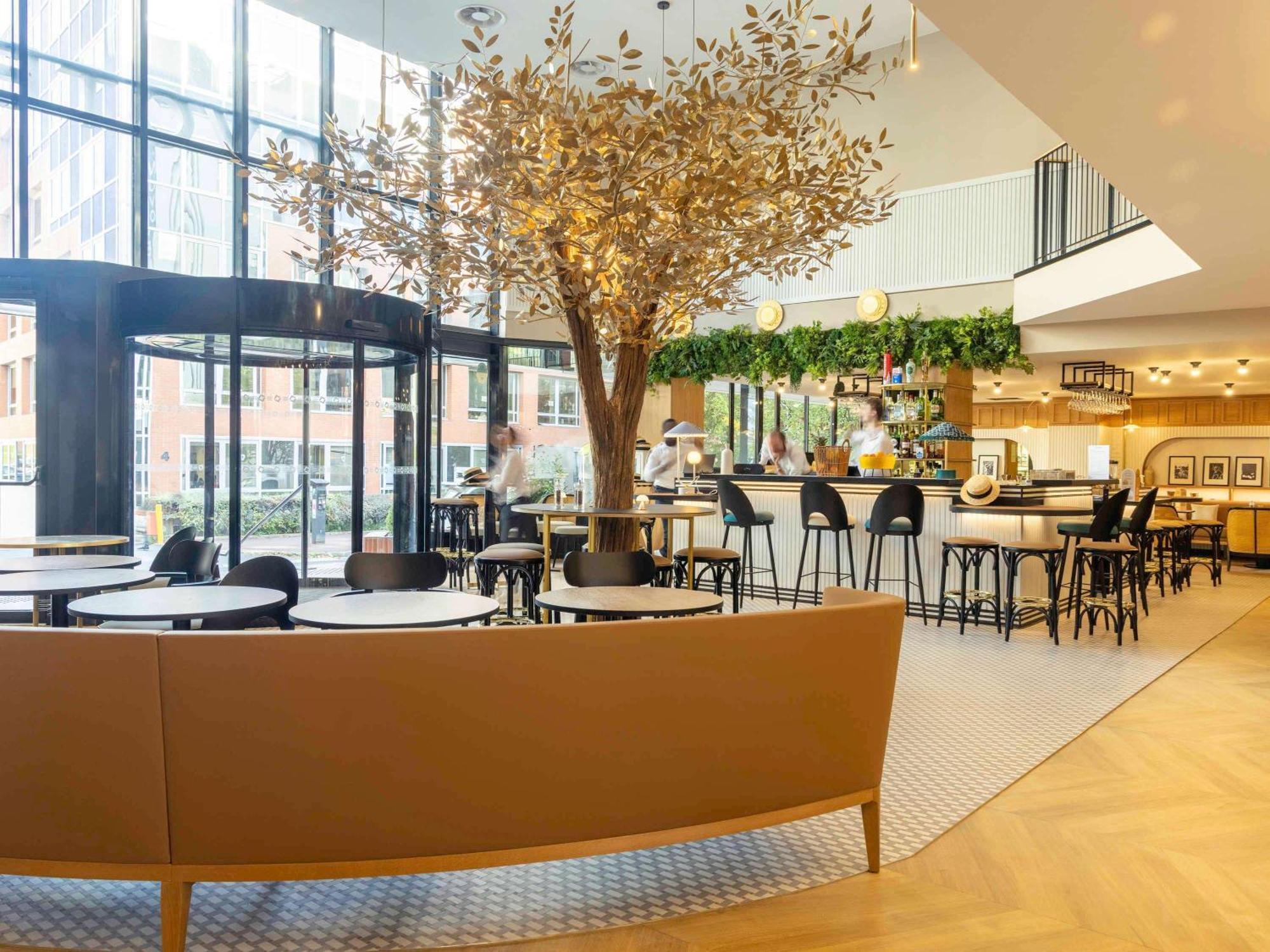 Novotel Paris Suresnes Longchamp Экстерьер фото