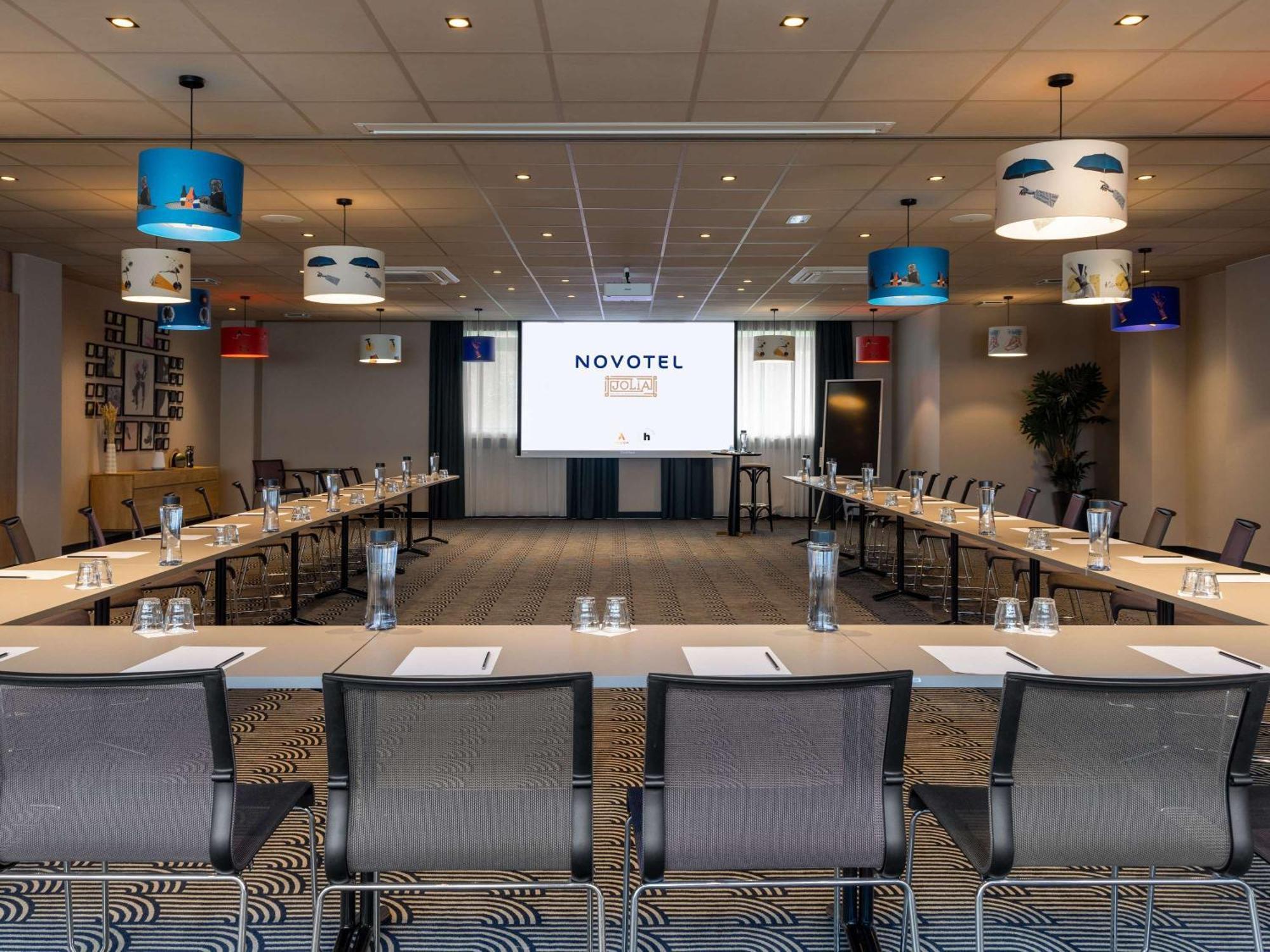 Novotel Paris Suresnes Longchamp Экстерьер фото