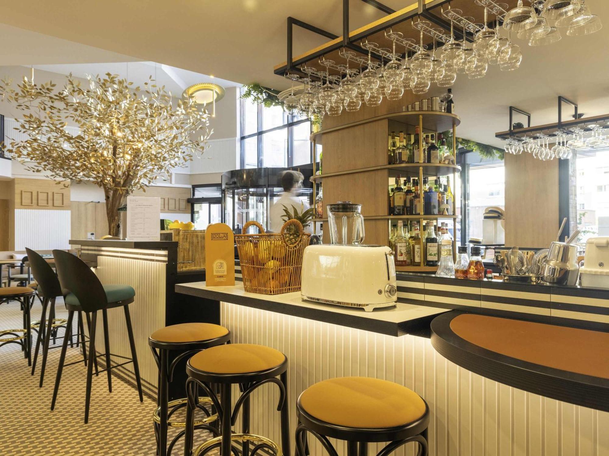 Novotel Paris Suresnes Longchamp Экстерьер фото